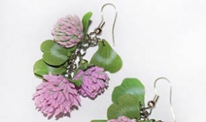 Beautiful Purple Ear Drop