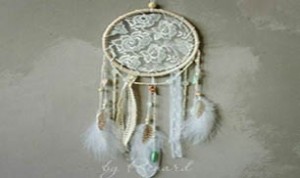 Beautiful Feather Craft