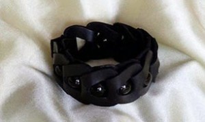 Diy Beautiful Black Bracelet